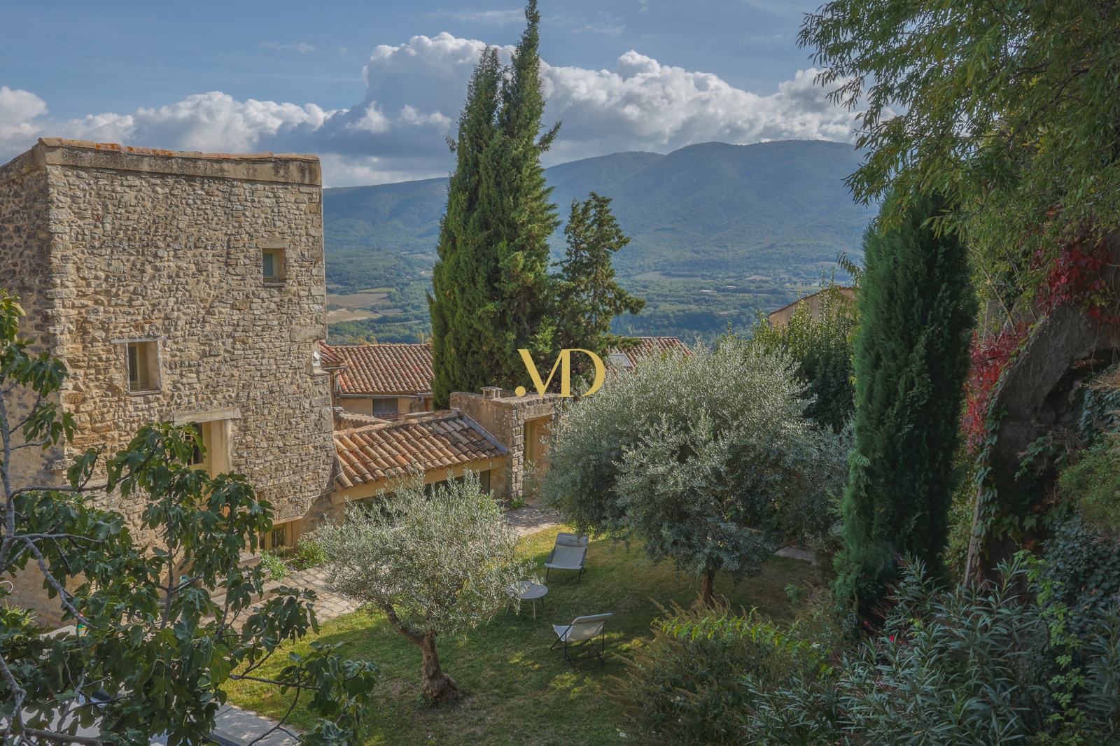 Maison 11 pièces 335 m² · à Saint-Martin-de-Castillon · 335 m² · 795 000 €